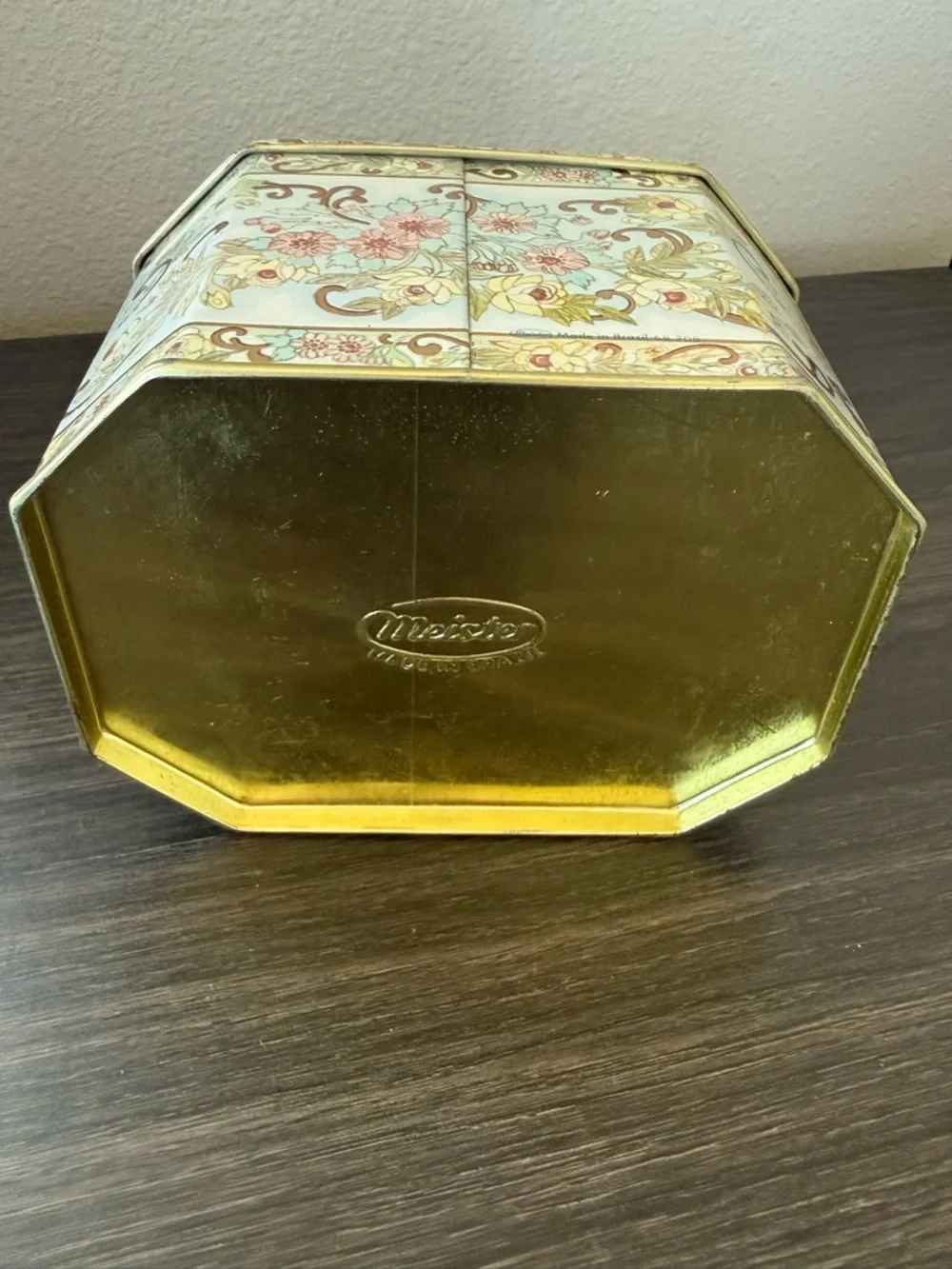 Vintage Floral Meister Tin box with lid made in Brazil